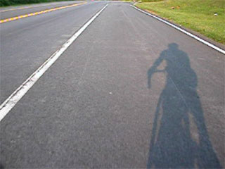 <a href=video/050704_061102.mov>Bike-Cam video 2</a>